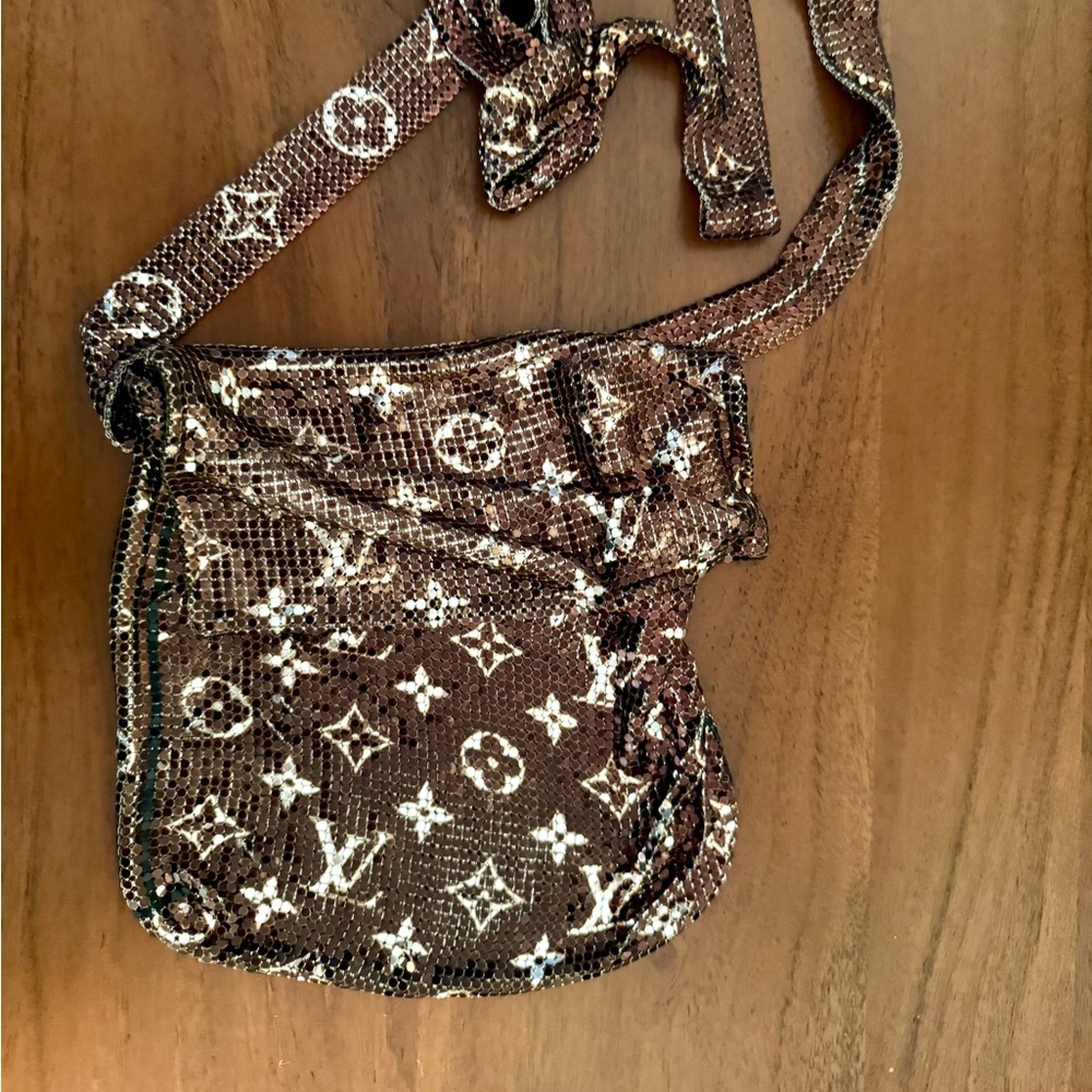 LOUIS VUITTON Monogram Mesh Frances Shoulder Bag Sequin M92287 - Picture 4 of 4